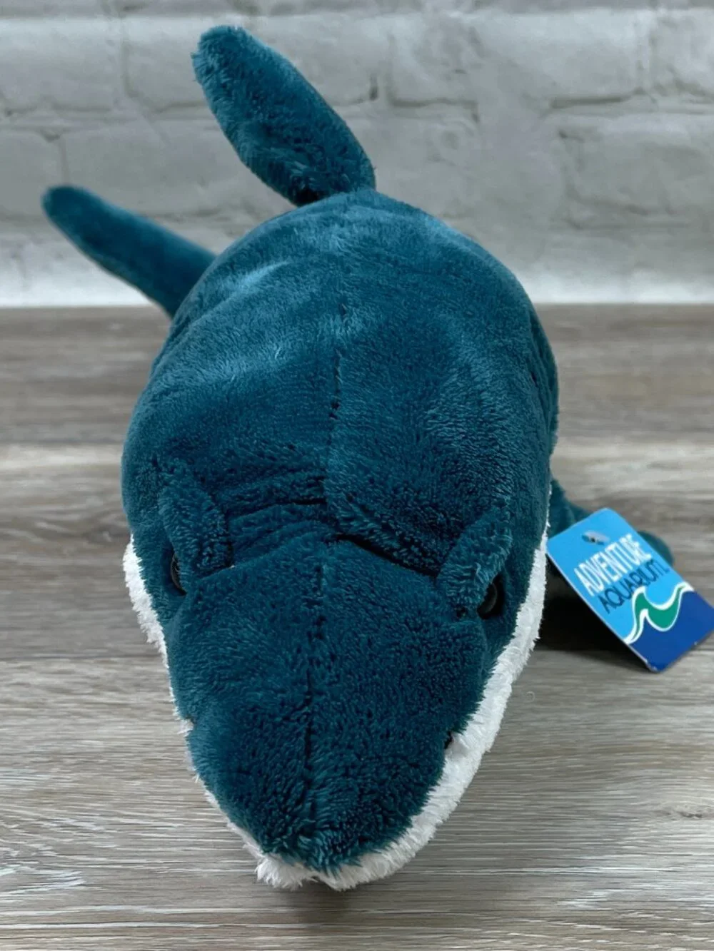 NWT ADVENTURE NEWPORT AQUARIUM'S REALISTIC SHARK PLUSH/STUFFED ANIMAL 13”